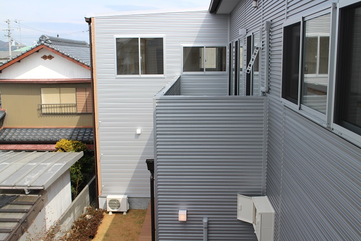 女性専用シニア・シェアハウス、ルツ館の2階、バルコニー写真